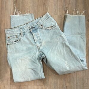 LEVIS STRAIGHT LEG RAW HEM LIGHT WASH DISTRESSED JEANS
